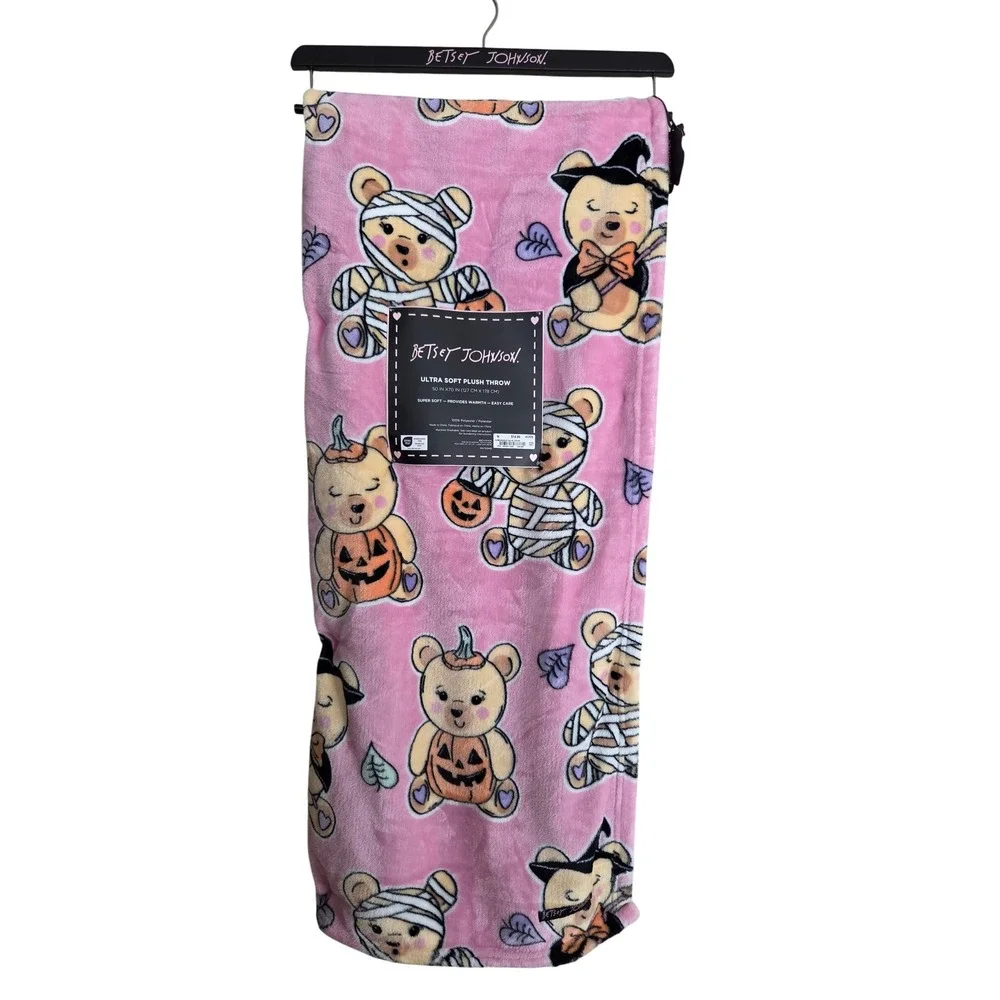 Betsey Johnson Plush Throw Unisex 50x70 Pink New Halloween Mummy Pumpkin Bear